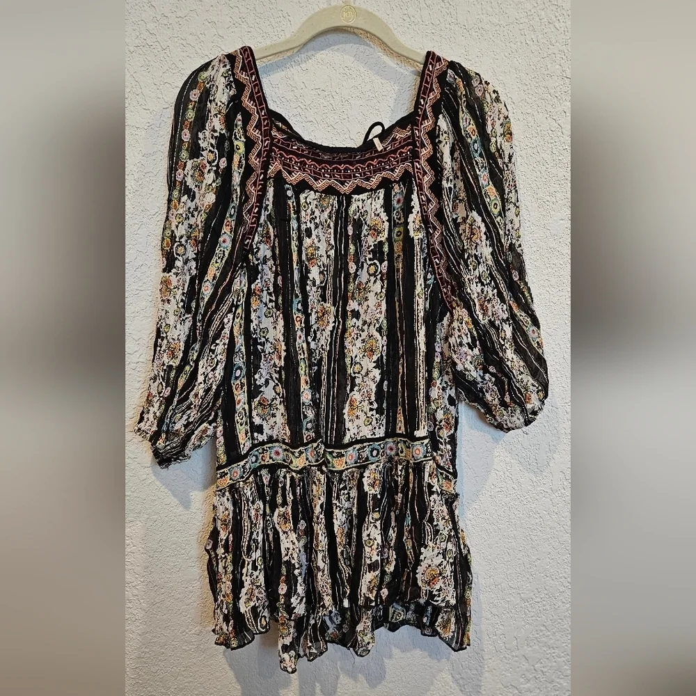 Free People Flowy Black Floral Boho Top Size Small